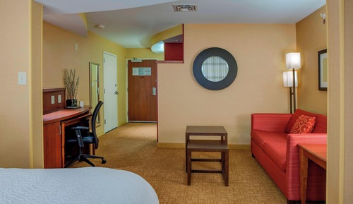 Suite, 1 Bedroom (Hearing Accessible)