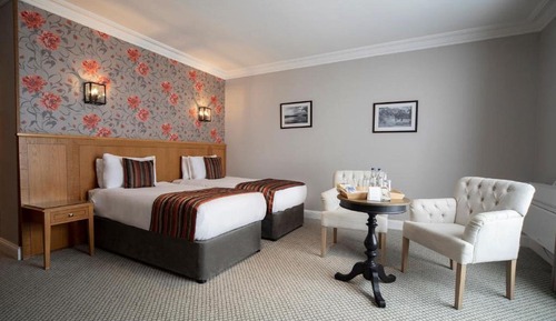 Club Twin Room