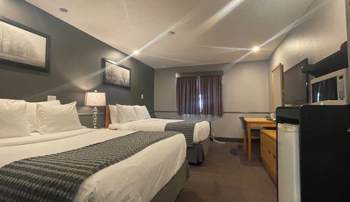 Suite, 2 Queen Beds, Non Smoking (Two Bedroom)