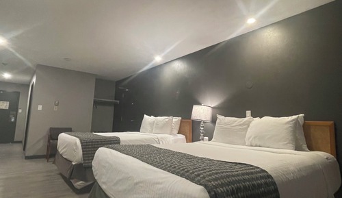 Room, 2 Queen Beds, Non Smoking (Exterior Entrance)