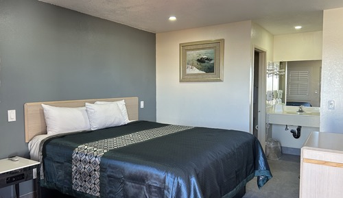 Standard Room, 1 King Bed, Non Smoking