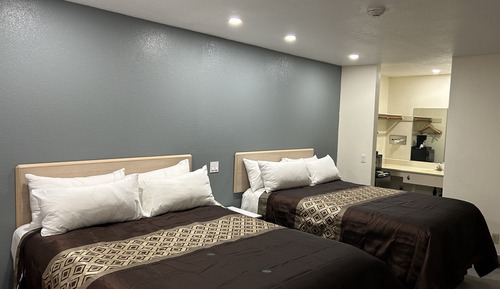 Standard Room, 2 Queen Beds, Non Smoking