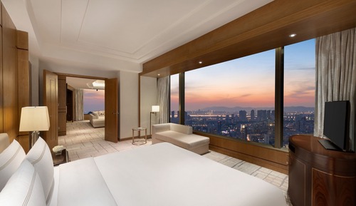 Specialty Suite