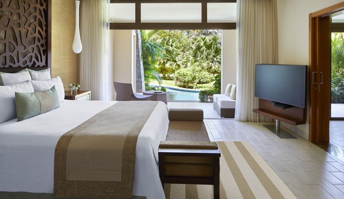 Preferred Club Presidential Suite Swimout Oceanfront