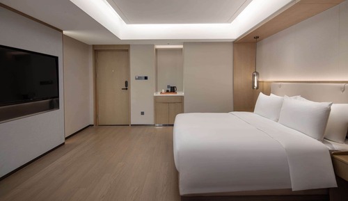 Deluxe Room, 1 King Bed, Non Smoking