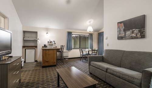 Standard Cabin, 1 Queen Bed, Non Smoking, Refrigerator & Microwave