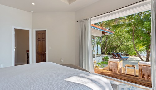 Oceanfront Villa Room