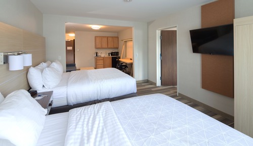 Suite, 1 Bedroom (Tub)