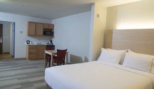 Suite, 1 King Bed, Accessible (Mobility, Accessible Tub)