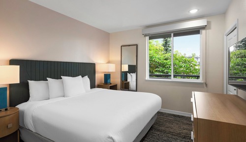 Standard Suite, 2 Bedrooms, Non Smoking, Kitchen