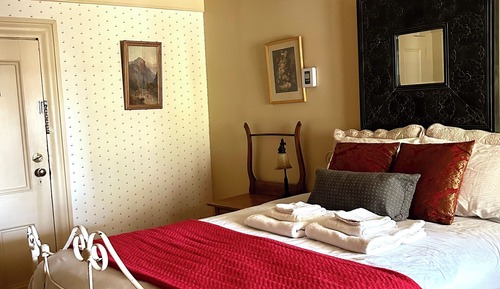 Old Part, 1 Double Bed, Shared Bathroom