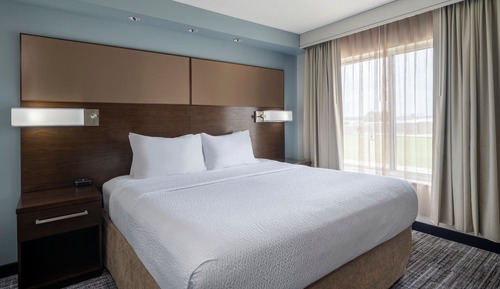 Studio, 1 King Bed with Sofa bed, Non Smoking (Mobility/Hearing Accessible, Tub)