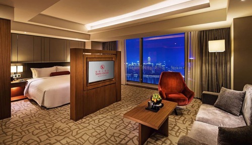 Deluxe Studio Suite