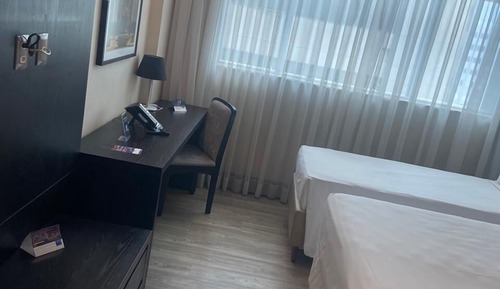 Quarto Triplo Casal