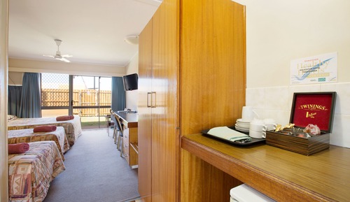 Economy Family Room