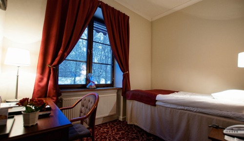 Single Room (300 m from the Mansion)