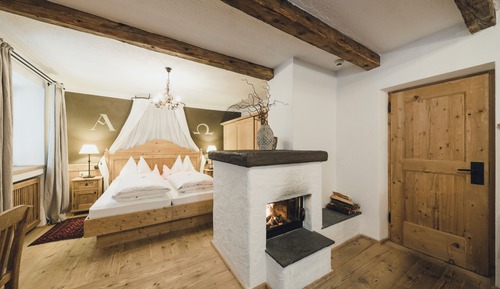 Deluxe Room, Fireplace