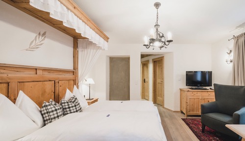 Double Room, Bathtub