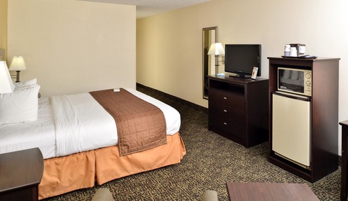 Standard Room, 1 King Bed, Non Smoking, Refrigerator & Microwave