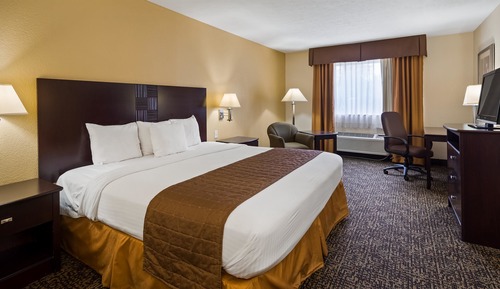 Standard Room, 1 King Bed, Accessible, Non Smoking