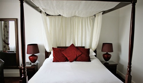 Double Room, Ensuite (4 Poster)