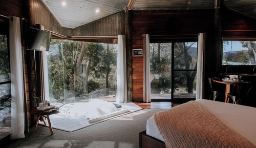 Signature Cabin