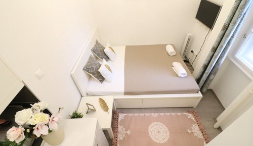 Classic Studio, 1 Queen Bed