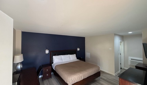 Deluxe Single Room, 1 King Bed, Non Smoking