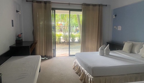 Deluxe Double or Twin Room