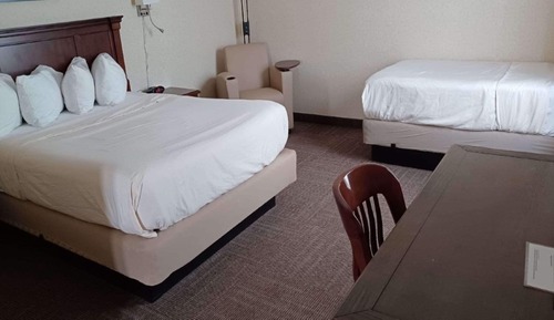 Standard Room, Multiple Beds, Non Smoking, Refrigerator & Microwave