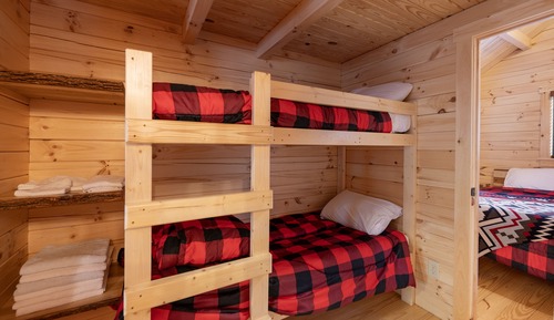 Cabin, Multiple Beds, Kitchen, Mountain View