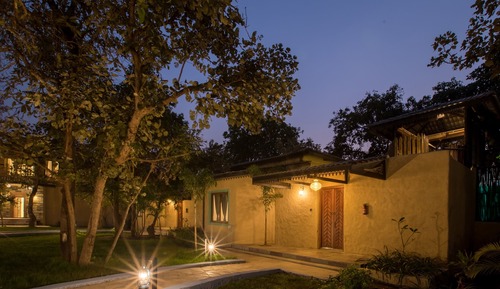 Jungle View Plunge Pool Villa with Machan