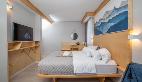 Junior Suite, Balcony (Marigold)