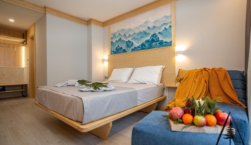 Standard Double Room (Peppermint)