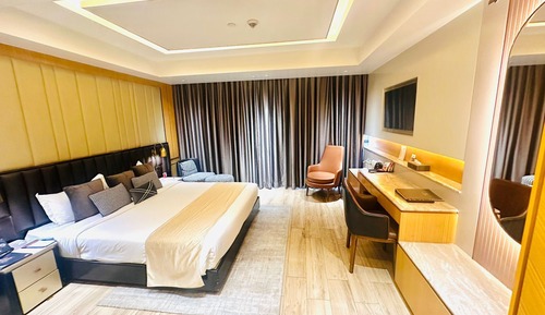 Premium Room (Deluxe)