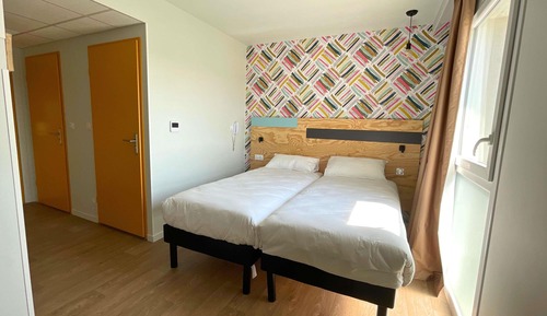 Room, 2 Twin Beds (Pop)