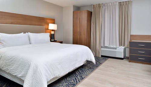 Studio Suite, 1 King Bed, Hearing Accessible