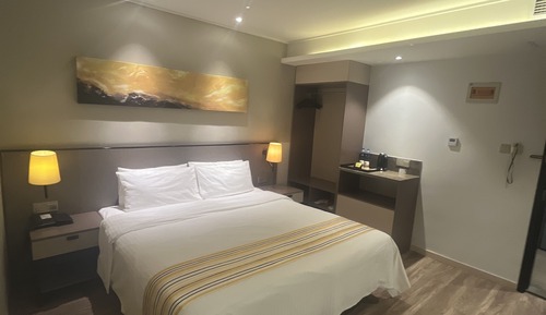 Classic Double Room, 1 Queen Bed