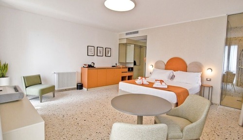 Superior Room (Rosemary)