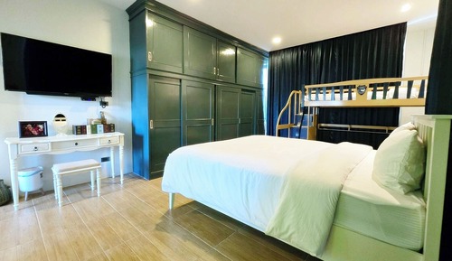 Family Quadruple Room