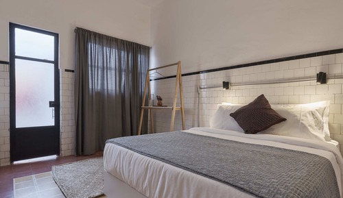 Signature Room