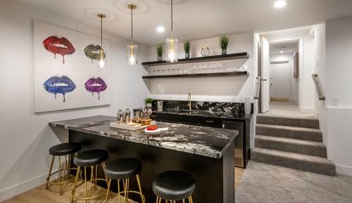 Luxury House, Multiple Beds, Patio, Mountain View (Reef Mall)