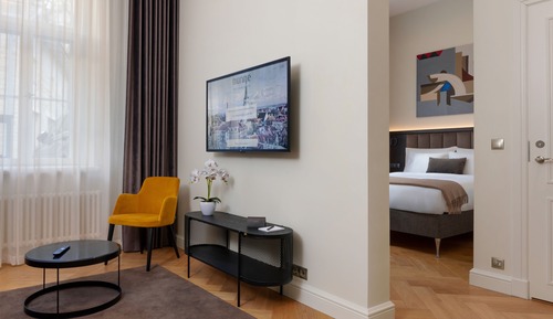 Junior Studio Suite