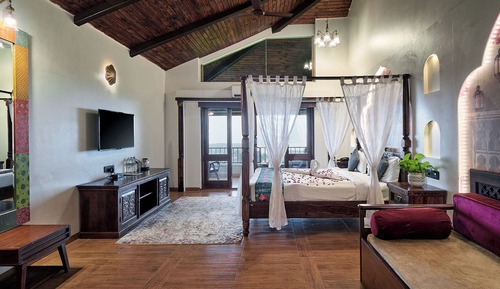 Family Double Room, 1 King Bed, Lake View