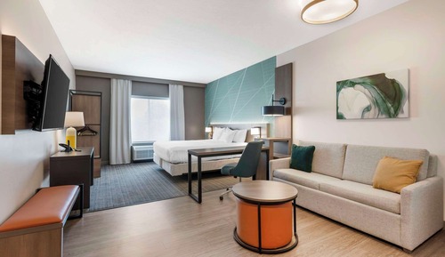 Suite, 1 King Bed, Accessible, Non Smoking