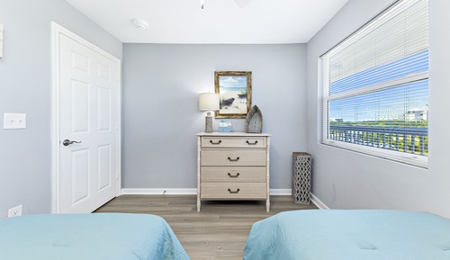 Signature Condo, 2 Bedrooms, Beach View