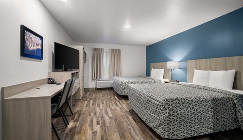 Queen Suite Two Queen Beds Accessible