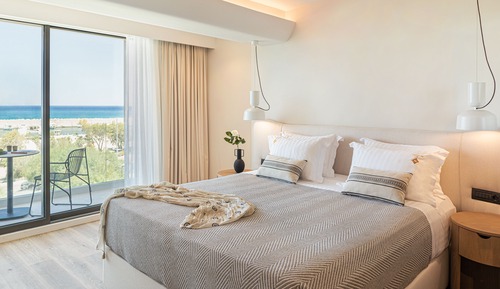 Design Double or Twin Room