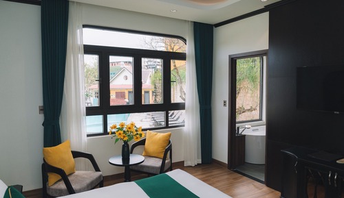Deluxe Double Pool View