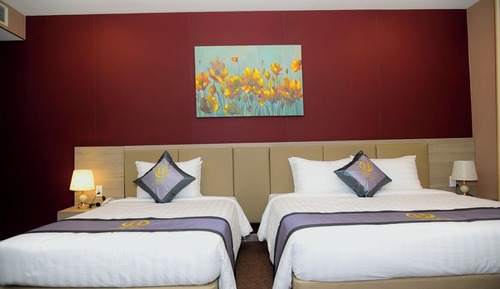 Deluxe Triple Room, City View
